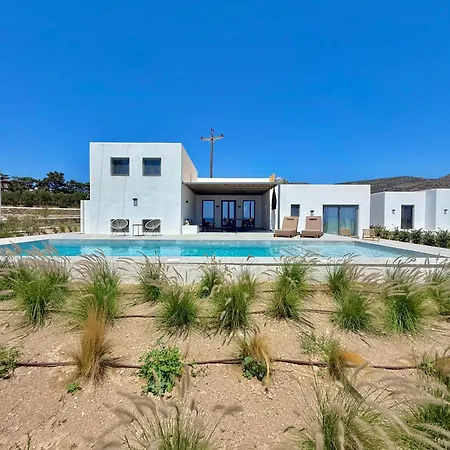 Faragas Hill Villa *