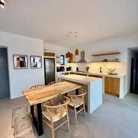 Villa Faragas Hill *