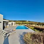 Faragas Hill Villa *