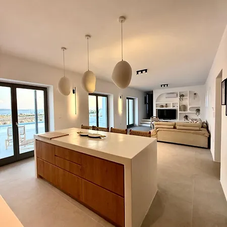 Villa Faragas Hill Angairiá